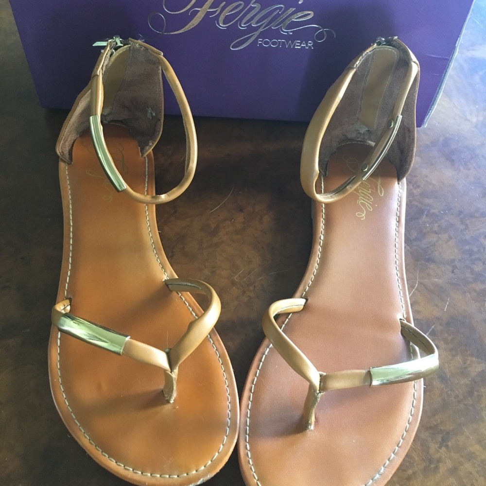 Woman’s fergie sandals